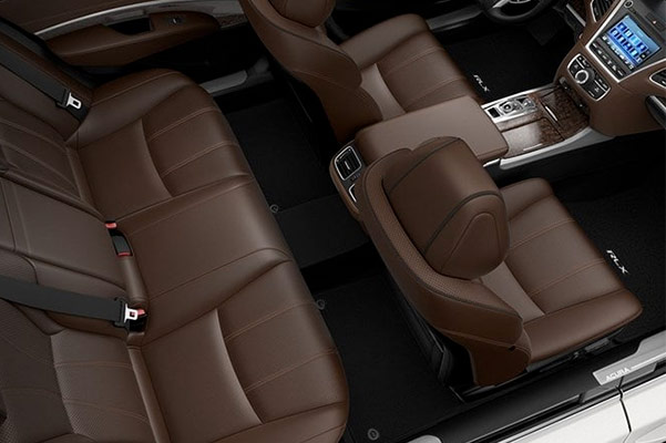 2019 Acura RLX Interior Features & Technology