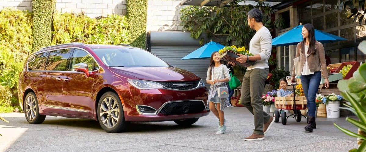 2019 pacifica hot sale lease deals