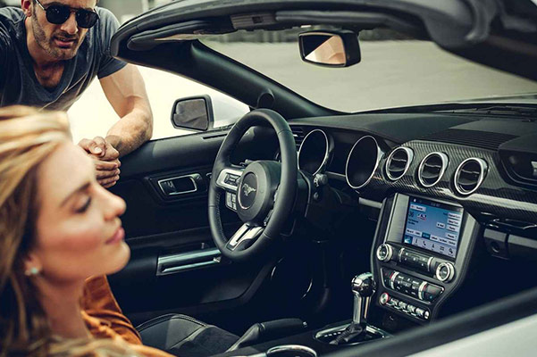 2019 Ford Mustang Interior & Technology 