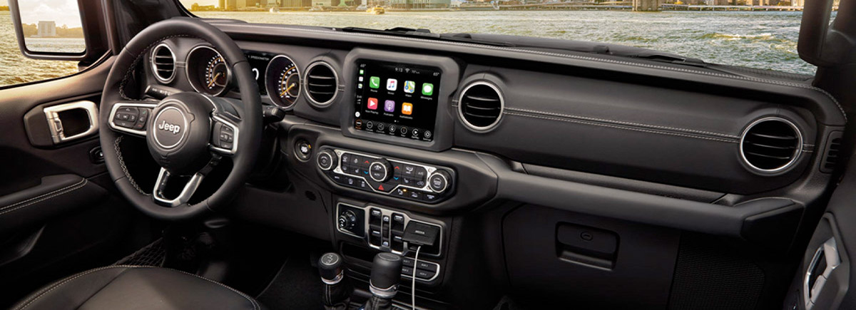 2020 Jeep Gladiator Interior & Tech Features
