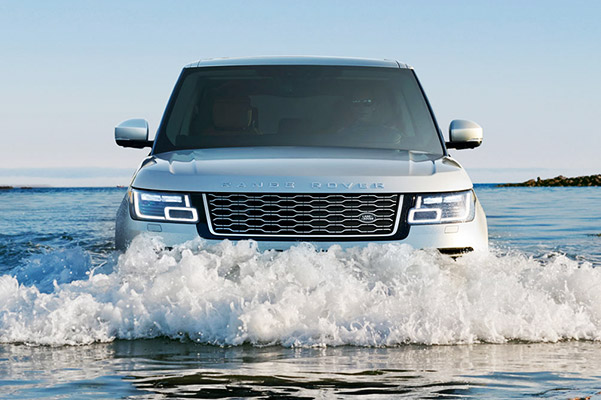 Range Rover showing wading technology