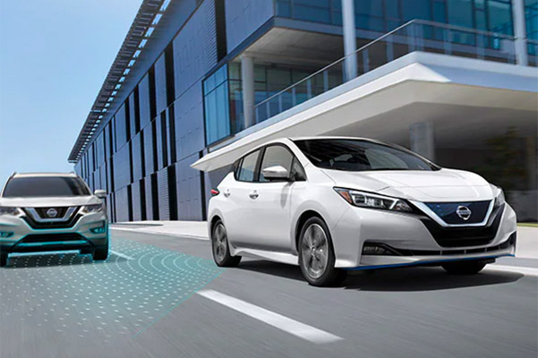 2020 NISSAN LEAF® Intelligent Blind Spot Intervention 