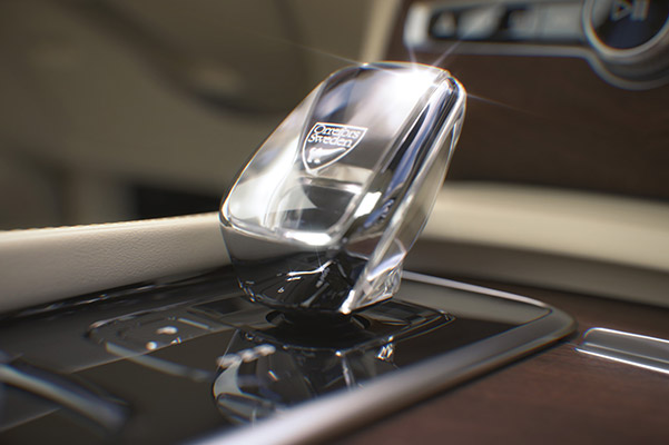 Close up of the gear shift in the 2021 Volvo XC90