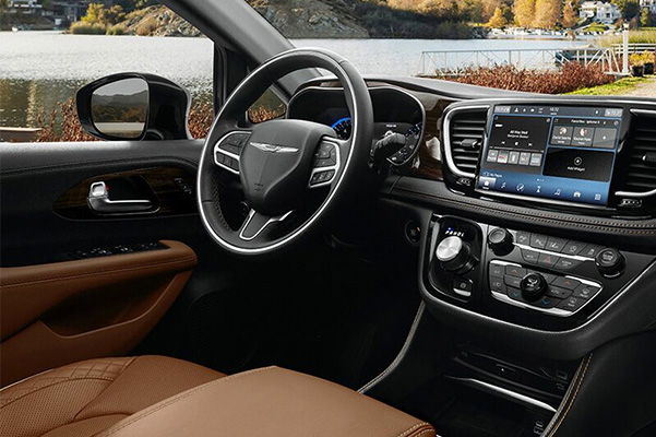 2021 Chrysler Pacifica interior dash