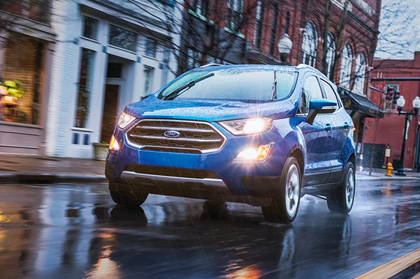 2022 Ford EcoSport driving in rain