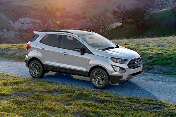 2021 Ford EcoSport driving through country road