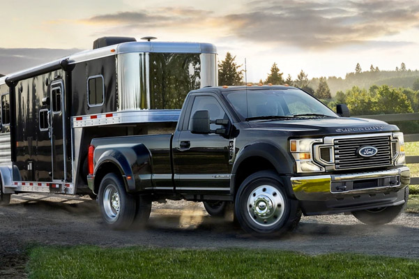 2021 Ford Super Duty towing horse trailer