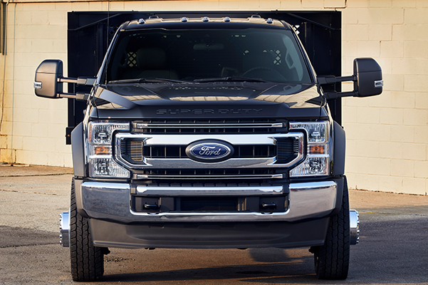 front head-on view of a 2021 Ford Super Duty® F-600