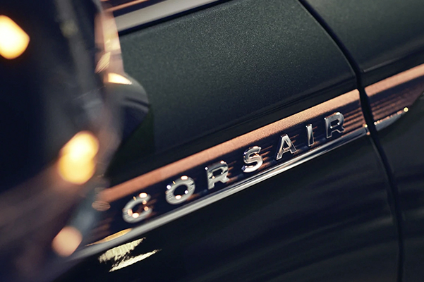 The chrome door badge on the 2021 Lincoln Corsair is an elegant symbol of luxury and artistry