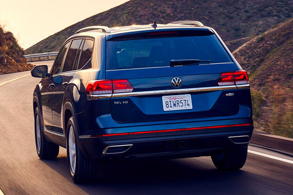 2021 Volkswagen Atlas rear view