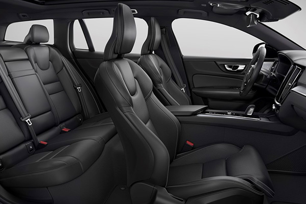 2021 Volvo V60 interior side view