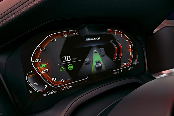 Driver's Dashboard screen in a 2022 BMW 4 Series
