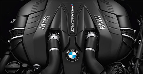 2022 BMW 5 Series top view of engine