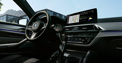 2022 BMW 5 Series interior dashboard view