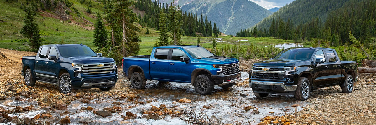 2022 Silverado 1500: Pack Shot by Mountains