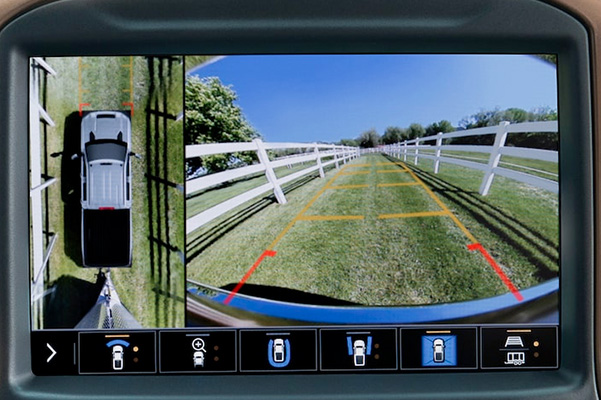 2022 Chevy Silverado: camera view