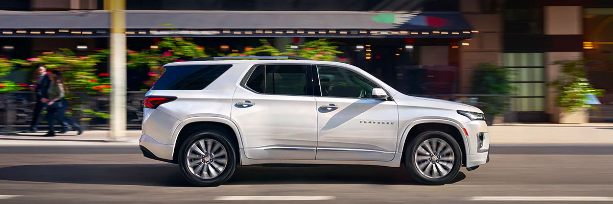 2022 Chevrolet Traverse Mid Size SUV Exterior Side View
