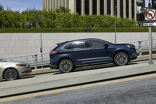 2022 Ford Edge Titanium Elite stopped on a steep hill