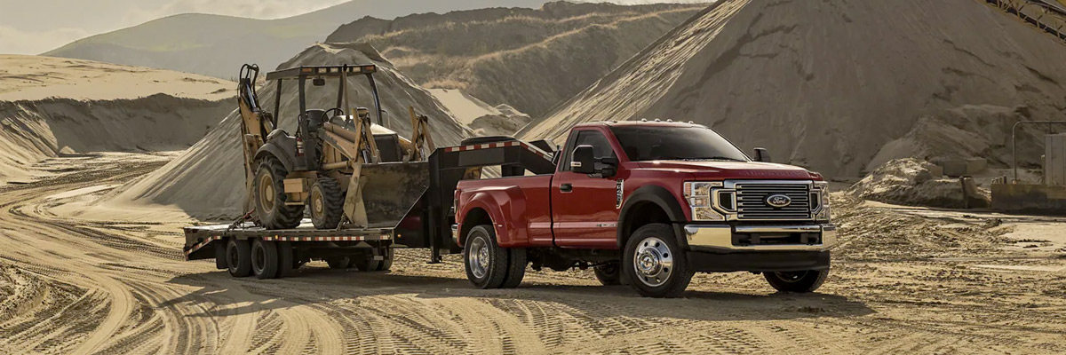 2022 Ford Super Duty® XL F-450 Regular Cab with STX Appearance Package in Race Red extra cost option