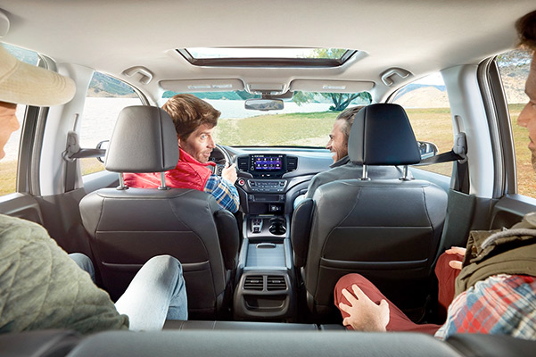 2022 Honda Ridgeline Two rows with people sitting in the seats