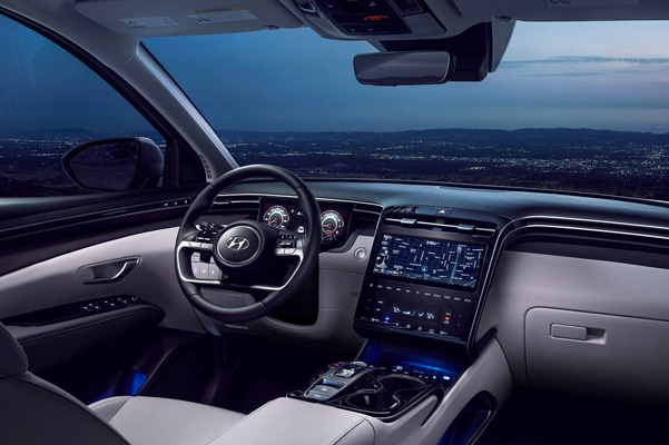 2022 Tucson interior shot showing the dashboard and front seats