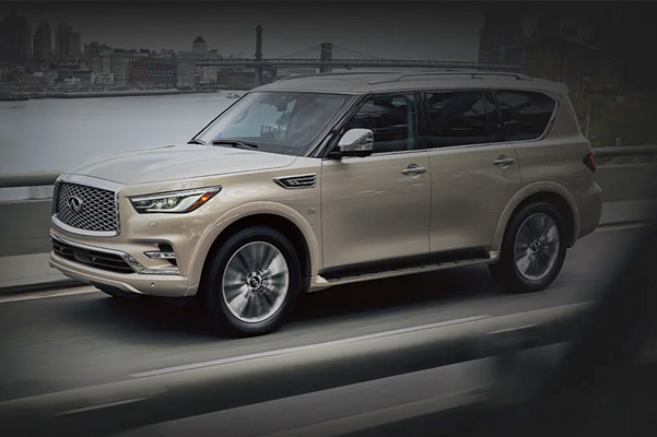 Infiniti three row clearance suv