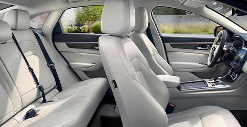 2022 Jaguar XF Front and back seats