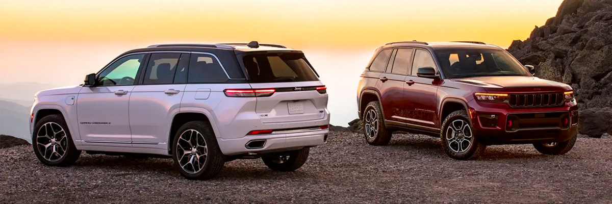 2022 Grand Cherokee L vehicles parked side by side