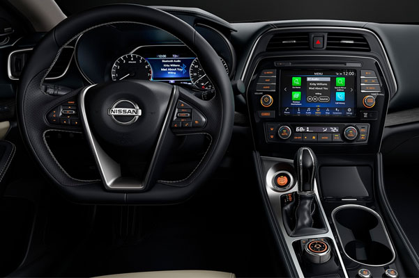 2022 Nissan Maxima front steering wheel and technology
