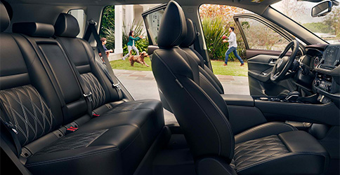 Spacious legroom in the 2022 Nissan Rogue