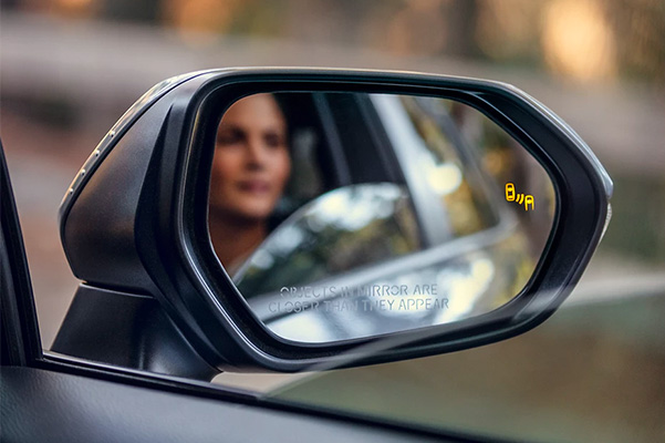 Toyota Corolla side mirror blind spot indicator