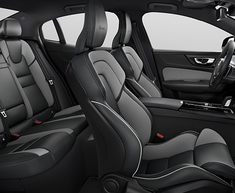 2022 Volvo S60 interior side view