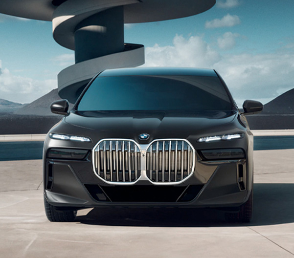 Front view of a 2023 BMW 7 series parked