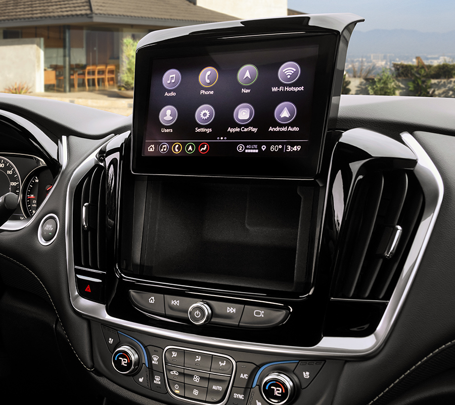 2023 Chevy Traverse interior touchscreen
