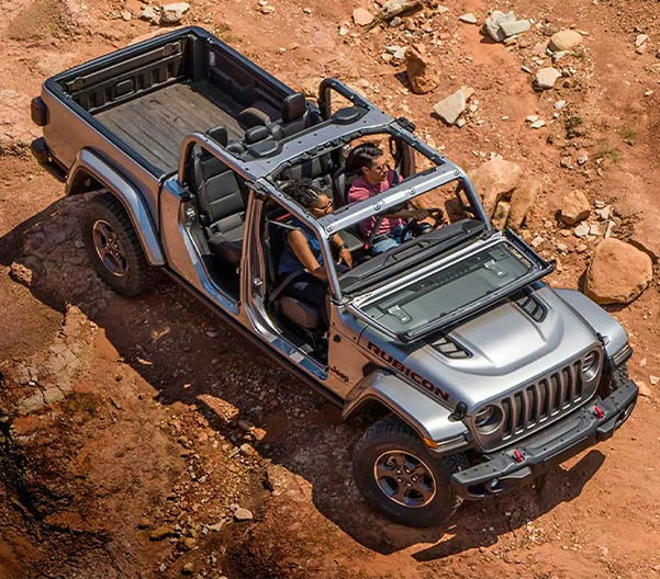 2023 Jeep Gladiator outdoor open roof