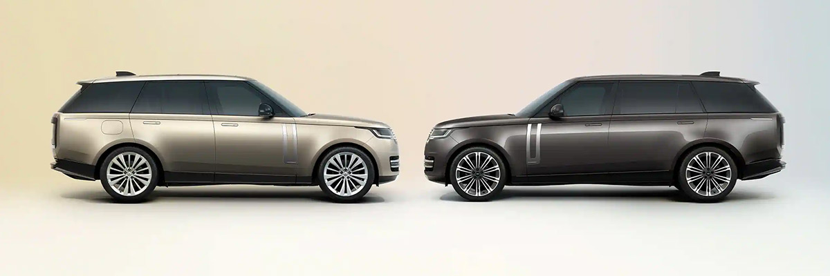 Range Rovers facing eachother