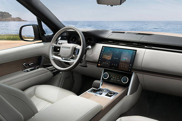Modern & Sophisticated Interior of Range Rover