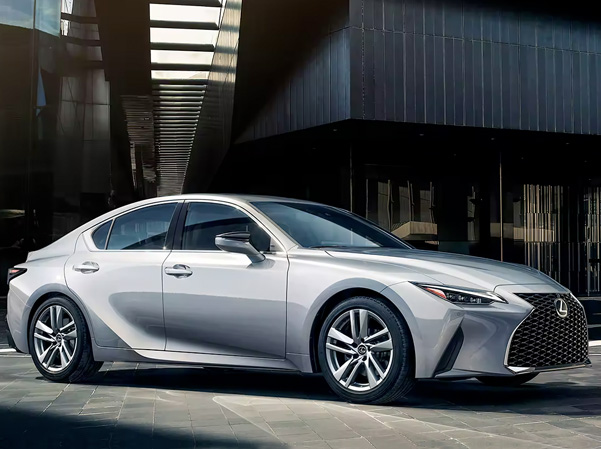 Difference Between Lexus ES vs. IS | Florida Lexus Dealer