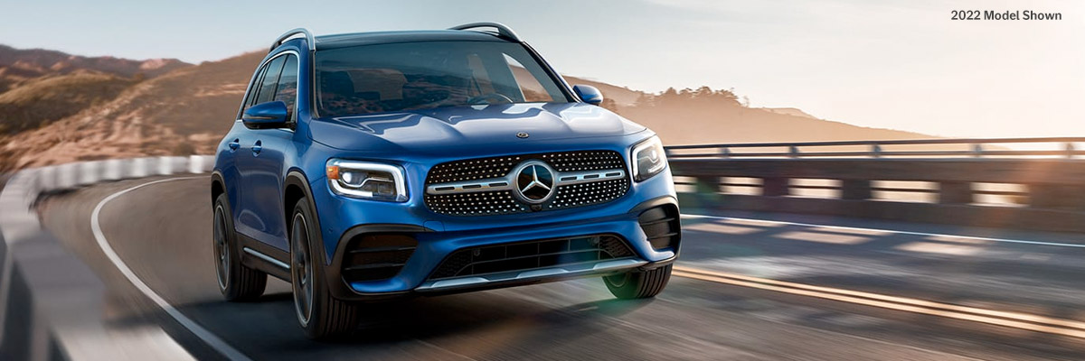 Front view of the 2022 Mercedes-Benz GLB driving across a bridge
