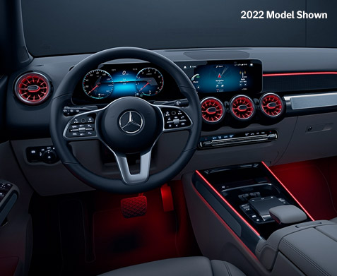 The steering wheel and digital display of the 2022 Mercedes-Benz GLB