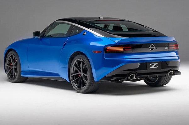 Rear View Of 2023 Nissan Z In Two-Tone Seiran Blue Metallic And Black Exterior