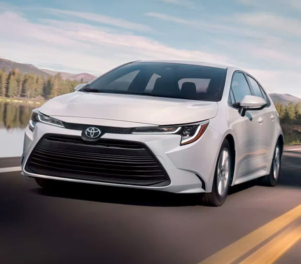 Review: The 2020 Toyota Corolla XSE Is a Great Car for Almost Anyone