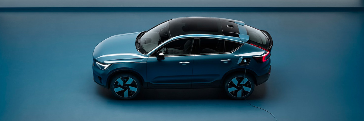 Volvo C40 Recharge seen from elevated side position.