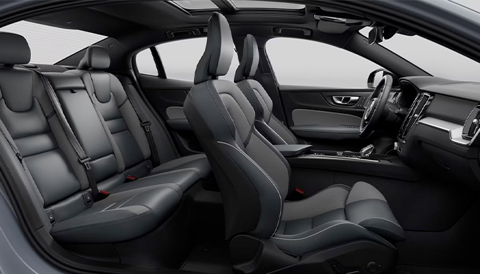 2023 Volvo S60 interior