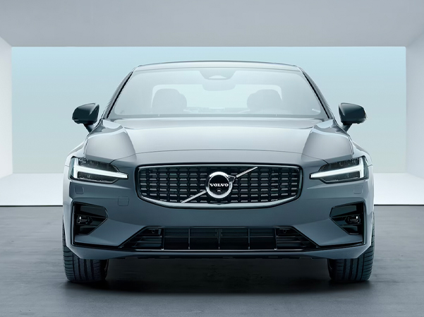 2023 Volvo S60 frontal view with neutral background 