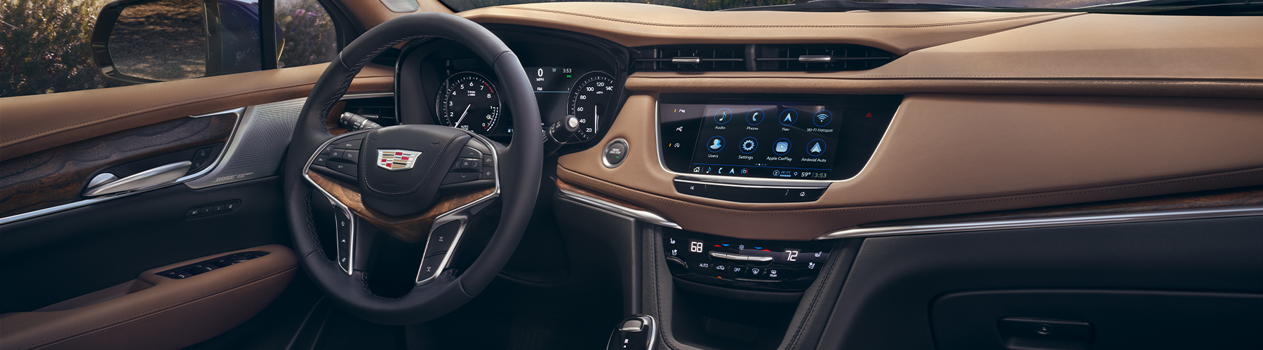  The Luxurious Interior Dashboard Display in The 2024 Cadillac XT5