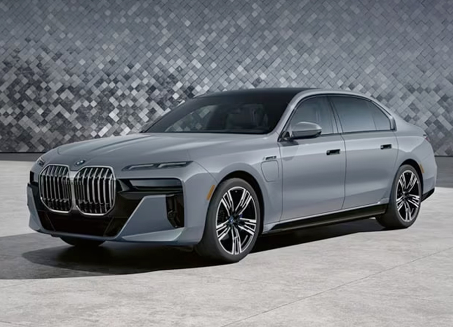 2024 BMW 750e xDrive