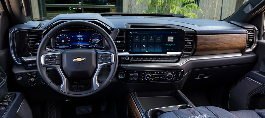 2024 Chevrolet Silverado interior