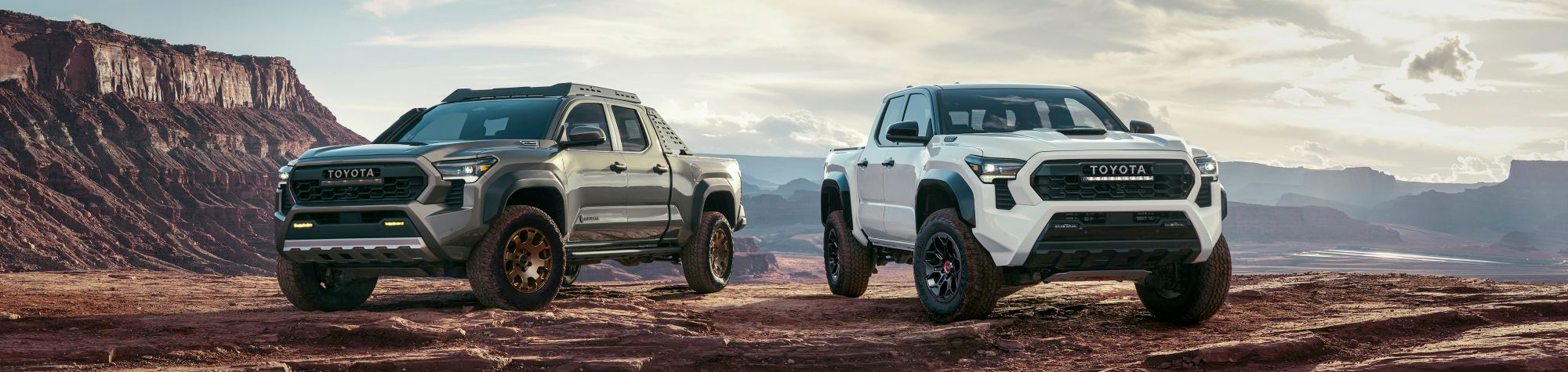 Trailhunter shown in Bronze Oxide; TRD Pro shown in Ice Cap with Black roof.
