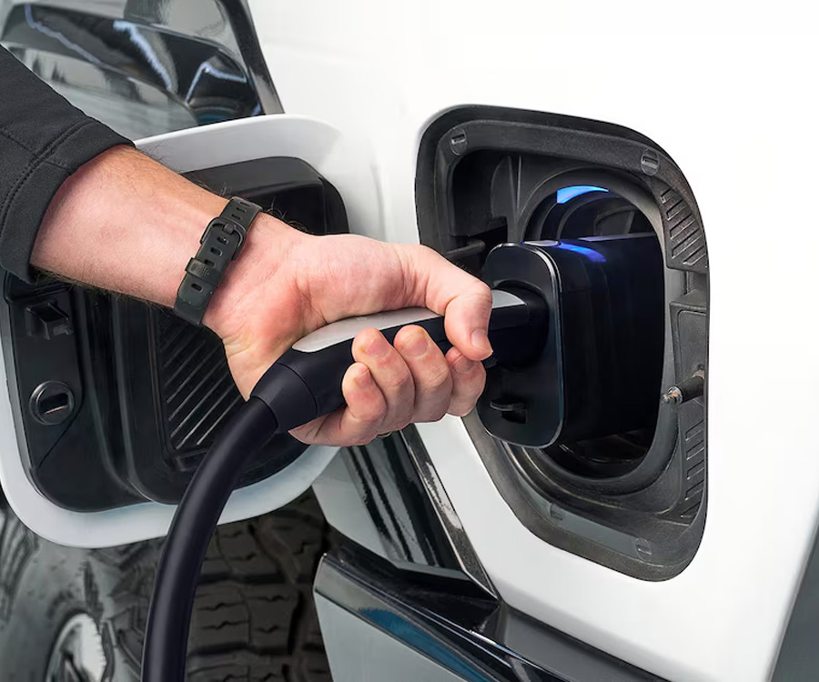 GMC HUMMER EV Charging